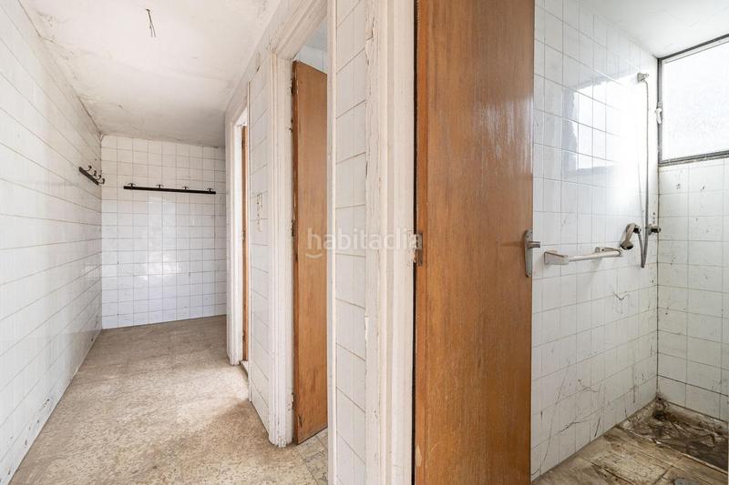 Foto 1f355517-5b6a-41d1-b621-f55930a4f52d. Masía casa con terreno y nave en Santa Fe