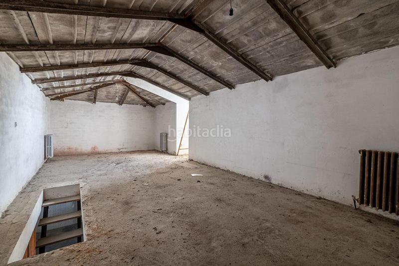 Foto 84ad9eb7-2d4f-4d75-91a7-f91de9473a08. Masía casa con terreno y nave en Santa Fe