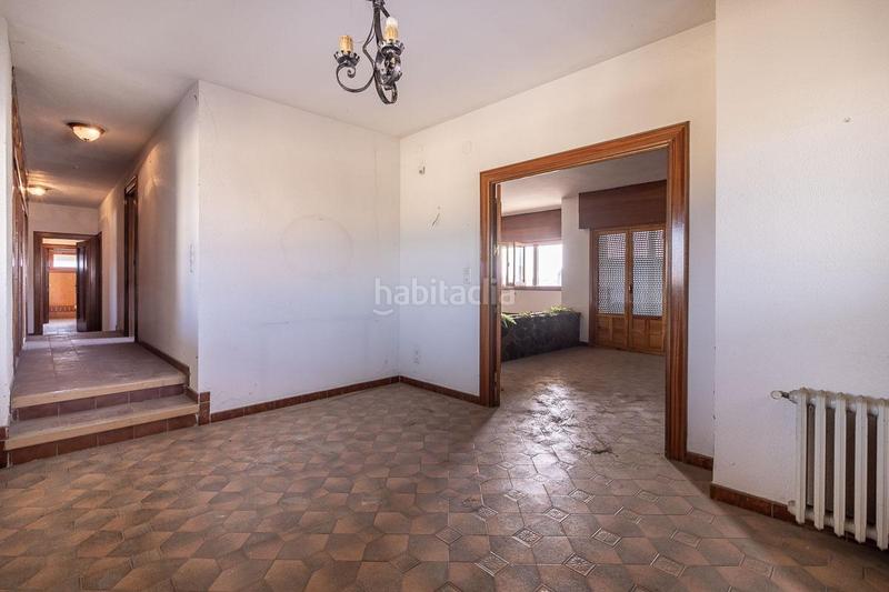 Foto 97665117-c693-4367-acb1-f61eb33ebd8c. Masía casa con terreno y nave en Santa Fe