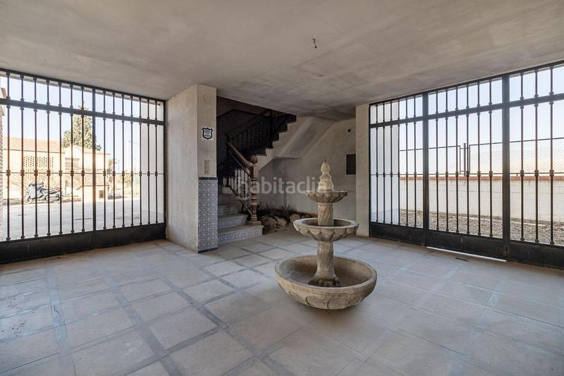 Foto b252f881-125d-4c70-a042-bb5fe4fda545. Masía casa con terreno y nave en Santa Fe