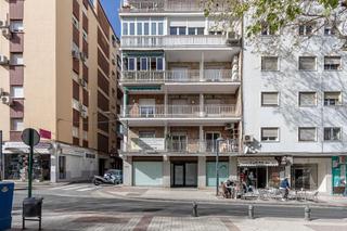 Local commercial à Cervantes. Local en avenida cervantes
