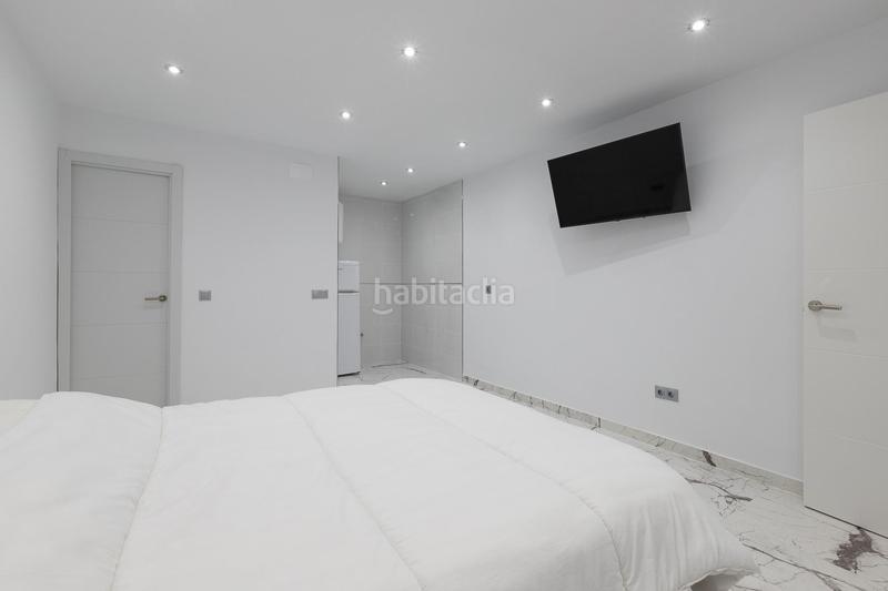 Foto e2ea6ca5-f38a-43df-8910-5f31ebc6e267. Local comercial a Puerto Deportivo Fuengirola