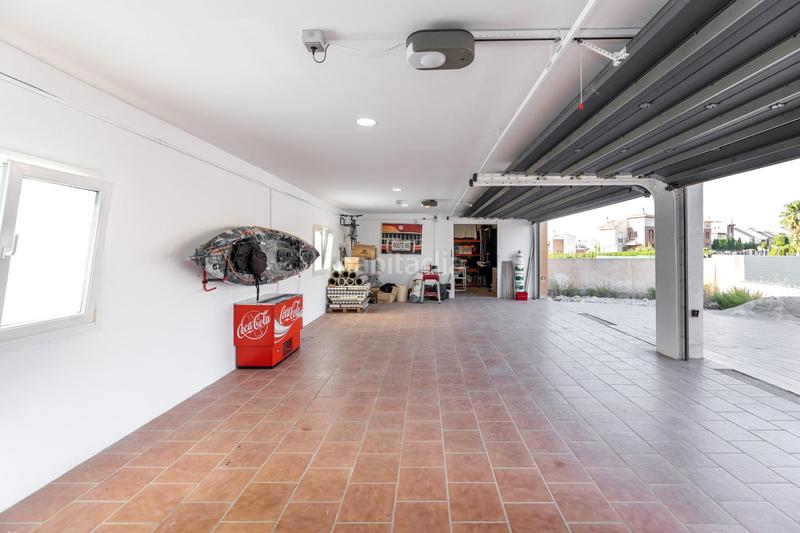 Foto 2d69d582-08a8-4e06-b0fa-2e667cddf002. Chalet en calle borraja 1 villa de lujo en venta en Dílar