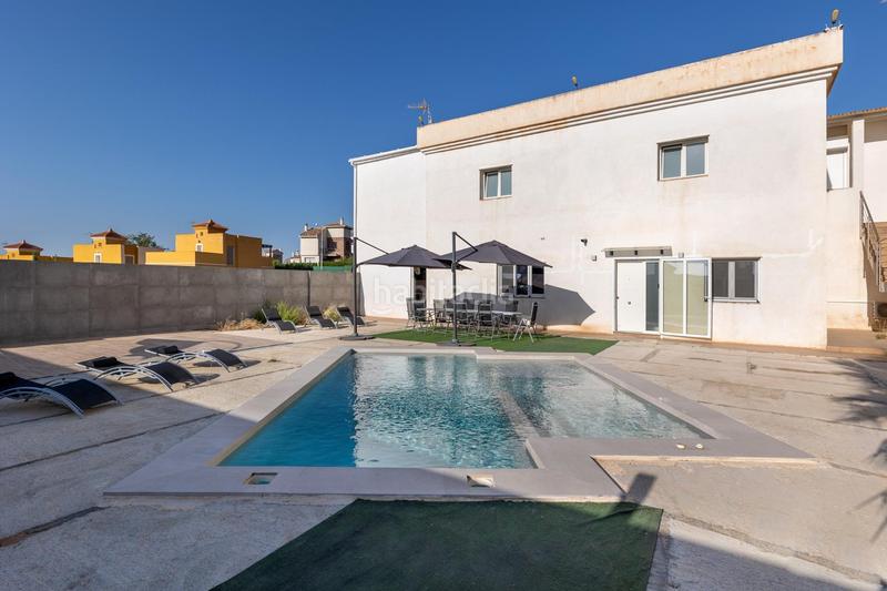 Foto 36b23dc2-6bf8-4f6b-95b3-ca36c8969300. Chalet en calle borraja 1 villa de lujo en venta en Dílar