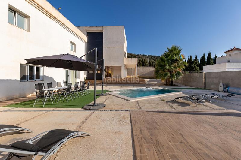 Foto 394e0050-5c92-46c9-af57-782b36cbfb4b. Chalet en calle borraja 1 villa de lujo en venta en Dílar