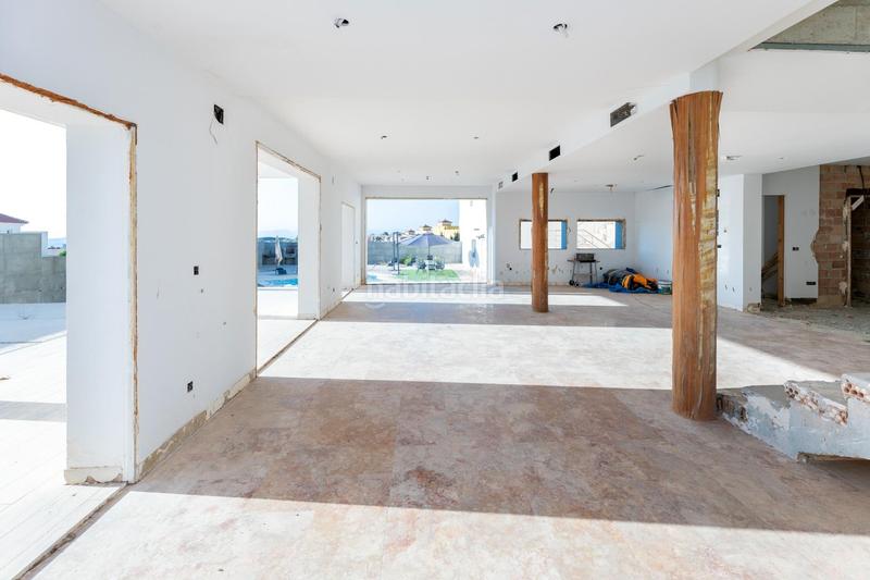 Foto 60914de7-db50-446f-8bb2-95b9ac4a56fc. Chalet en calle borraja 1 villa de lujo en venta en Dílar
