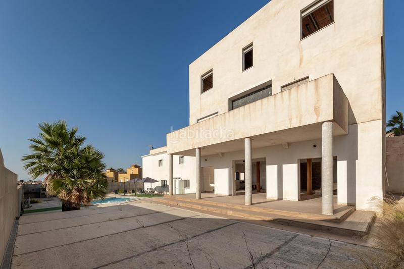 Foto 7f01e6ea-e22b-4d0a-ac62-fb94d5692370. Chalet en calle borraja 1 villa de lujo en venta en Dílar