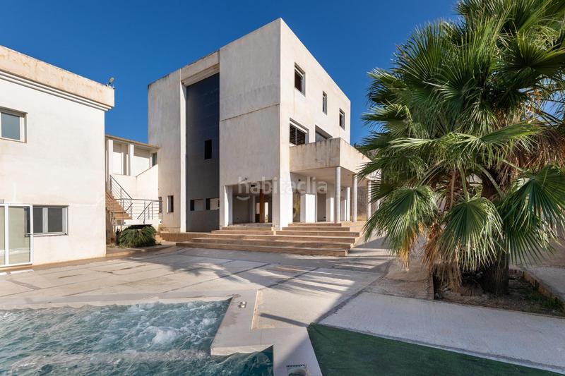 Foto 8f572fce-e20d-4e25-a1ae-344e94fc3074. Chalet en calle borraja 1 villa de lujo en venta en Dílar