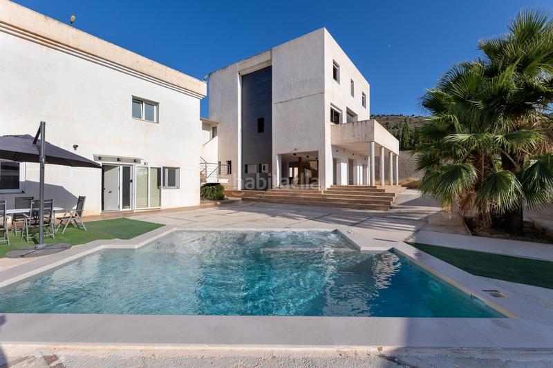 Foto f9c668ce-659a-485a-bebf-d6d7c16eb3ba. Chalet en calle borraja 1 villa de lujo en venta en Dílar