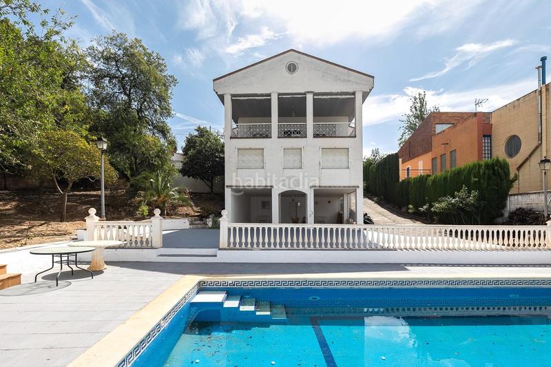 Foto c458a3ce-7f8f-4e85-9463-5c8fd3b5cee3. Chalet espectacular chalet con piscina y vistas a la ciudad en Monachil