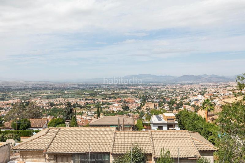 Foto cc805d75-2da3-479f-8fa6-2b3a436cf6bd. Chalet espectacular chalet con piscina y vistas a la ciudad en Monachil