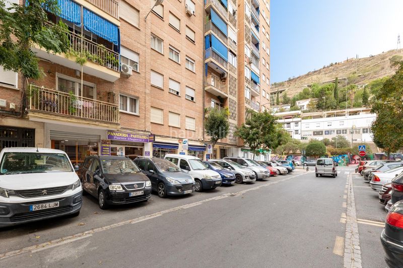 Foto 4d6b25ea-ea84-424a-ae15-181fbee7a90d. Local comercial  en el charcón en Las Flores - Huerta Gabias (Las)