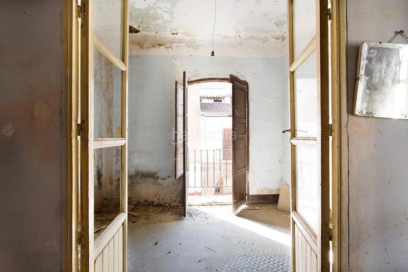 Foto 58fd47de-77e3-44ea-bdf4-f99b111df304. Edificio en pleno centro en Guadix