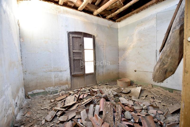 Foto 5e2ab88d-2f49-4f9d-91a7-8d91fbd65f19. Edificio en pleno centro en Guadix