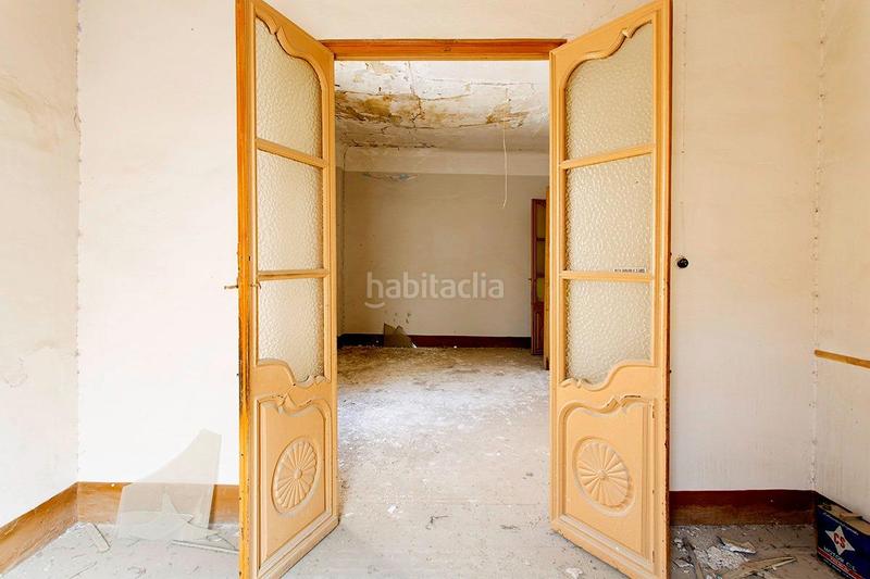 Foto b2e24e6e-e071-4e35-966a-d87118e6c900. Edificio en pleno centro en Guadix