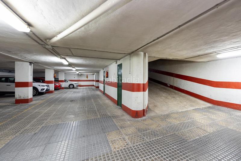 Foto cf0d9cb8-9777-454c-ae04-c172b1f02e03. Posto auto in San Ildefonso Granada