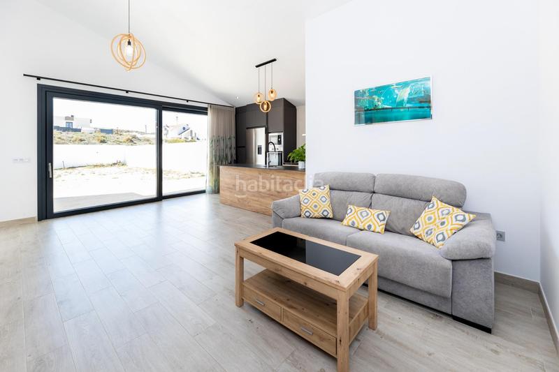 Foto b170a8c8-3480-4b0c-acdf-3125947353fe. Chalet villa de diseño en cañadas del parque en Dílar