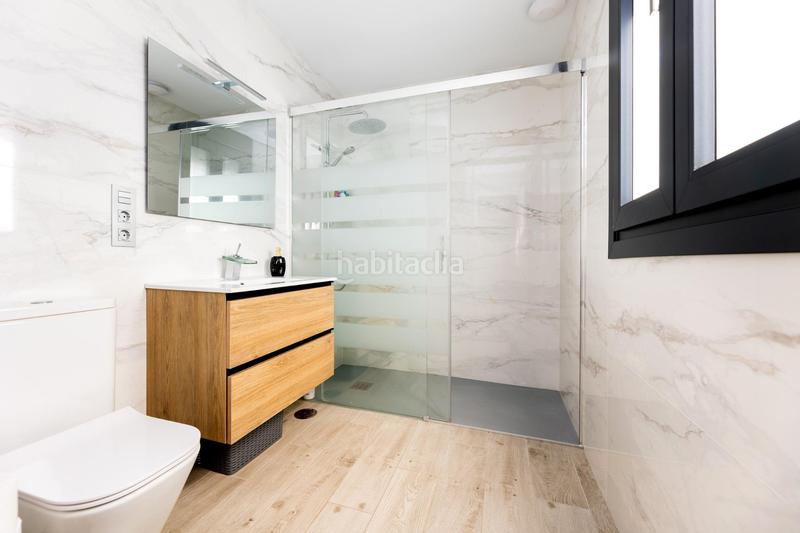 Foto b38e97f4-9ee9-44df-8afc-2ff9d89a5211. Chalet villa de diseño en cañadas del parque en Dílar