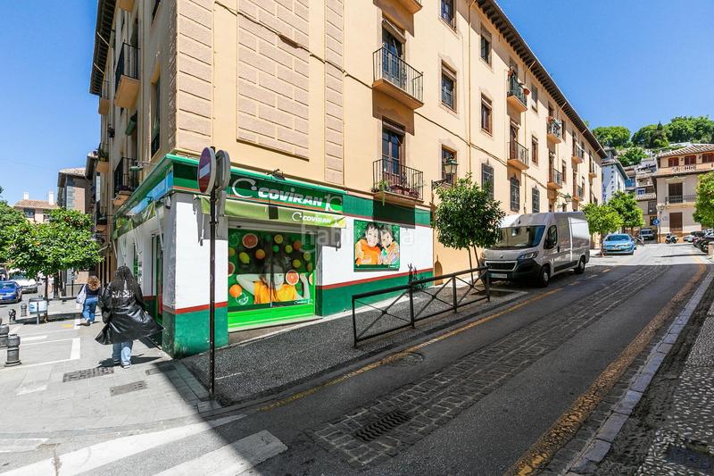 Foto 8487ef62-1fb4-4bc5-9d75-4fd4d3a47fe0. Locale commerciale in San Matías - Realejo Granada