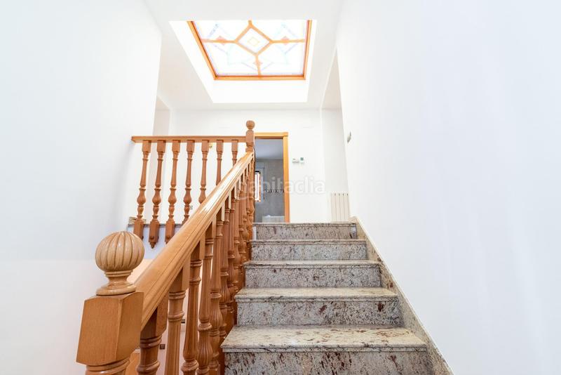 Foto e065a3ee-6523-4774-b8fb-a6c05e3f0c29. Casa pareada espectacular casa en Santa Fe