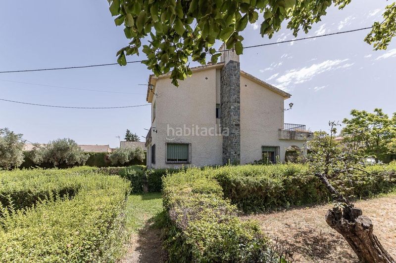 Foto d2d0c6b0-2c02-44cd-80db-4064b66f293f. Casa amb aparcament a Dílar