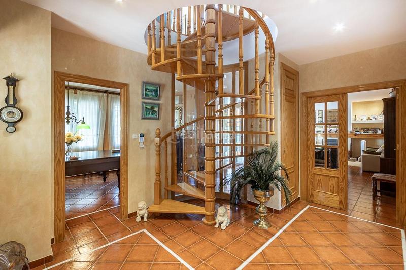 Foto cabe8e5a-5446-4cee-9f01-05d299b1d654. Maison avec piscine dans La Zubia Ciudad Zubia (La)