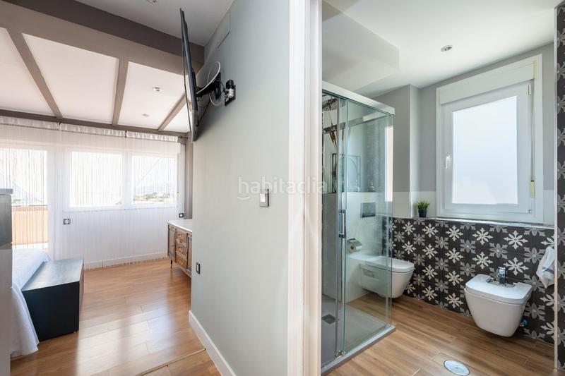 Foto 345a81f9-6517-4090-acc0-4e34f8e6c444. Chalet en calle tirso de molina 14 descubre tu villa de lujo ! chalet independiente con piscina privada en Otura