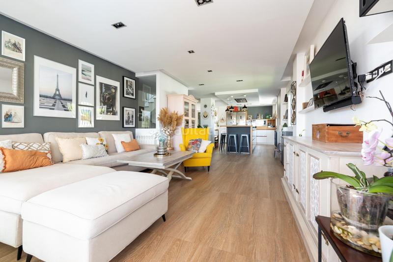 Foto 519cebd8-120f-471d-98d3-bb537edb7954. Chalet en calle tirso de molina 14 descubre tu villa de lujo ! chalet independiente con piscina privada en Otura