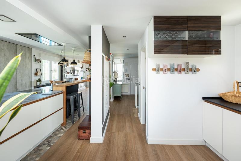 Foto a4603511-af7f-40aa-bc86-7f87d9cb5574. Chalet en calle tirso de molina 14 descubre tu villa de lujo ! chalet independiente con piscina privada en Otura