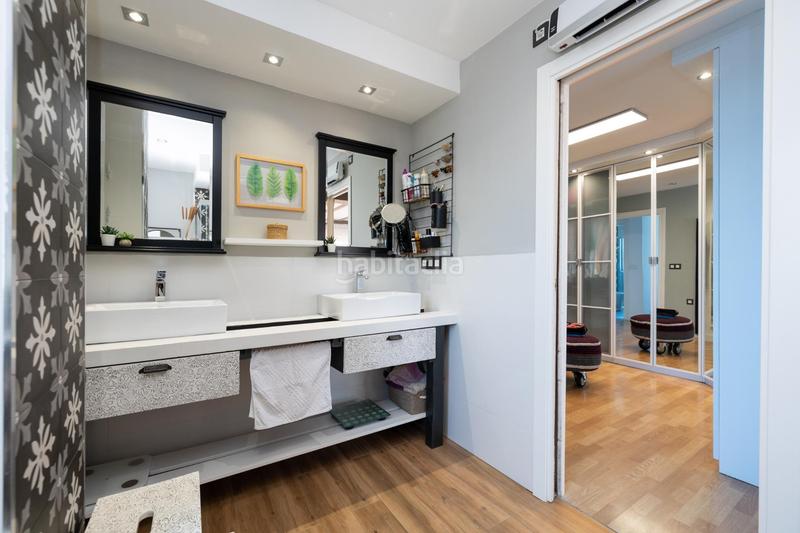 Foto c2b209aa-392b-494c-bccf-a39c38e5919d. Chalet en calle tirso de molina 14 descubre tu villa de lujo ! chalet independiente con piscina privada en Otura
