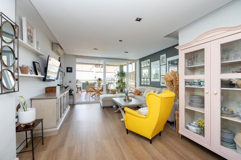 Foto dfee2ecd-733d-4186-b188-ced501055f6e. Chalet en calle tirso de molina 14 descubre tu villa de lujo ! chalet independiente con piscina privada en Otura