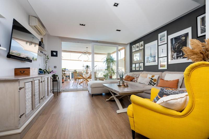 Foto e7cea12a-0225-4d6e-b921-787f4aa6fbe4. Chalet en calle tirso de molina 14 descubre tu villa de lujo ! chalet independiente con piscina privada en Otura