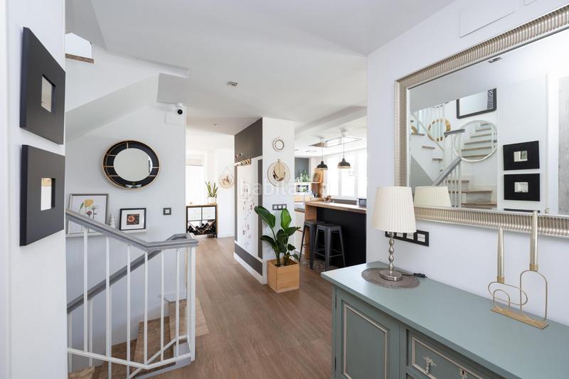 Foto f19e75f5-abbd-424e-a735-74a3c933fa18. Chalet en calle tirso de molina 14 descubre tu villa de lujo ! chalet independiente con piscina privada en Otura