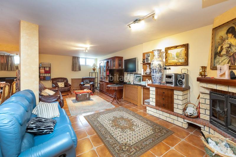 Foto b5c4c578-0dc5-4f8a-947b-c830f46f66e3. Casa pareada magnífica casa con gran terraza panorámica en Vegas del Genil