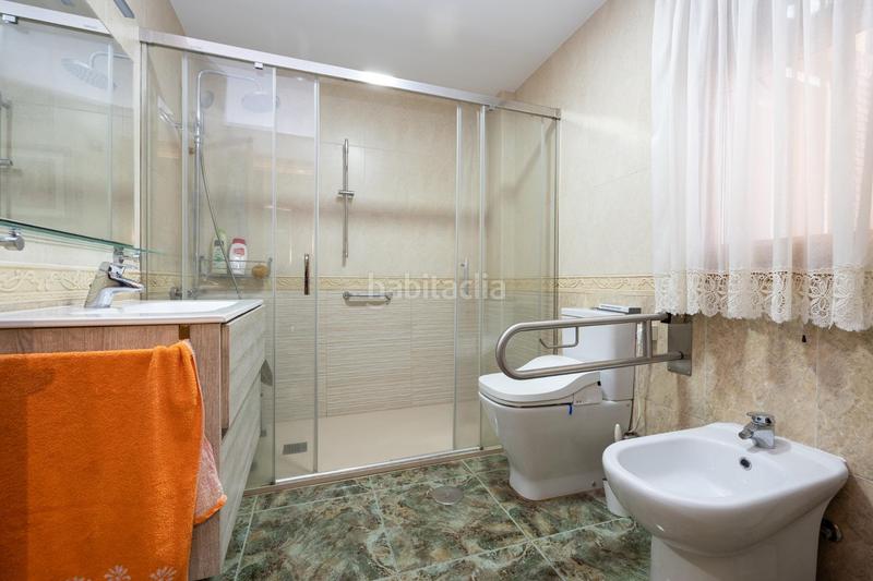 Foto b7f9879c-5b5a-47ef-9864-a8f954808886. Casa pareada magnífica casa con gran terraza panorámica en Vegas del Genil