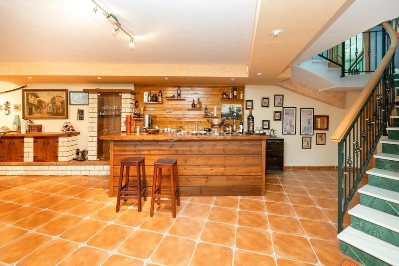 Foto d131a66d-0442-4936-baa2-eb93938e428d. Casa pareada magnífica casa con gran terraza panorámica en Vegas del Genil
