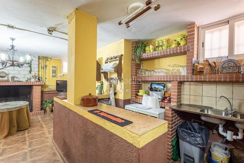 Foto f3fb7a22-4d69-4da7-b2bd-d7eaad3a3dd0. Chalet  en Iznalloz