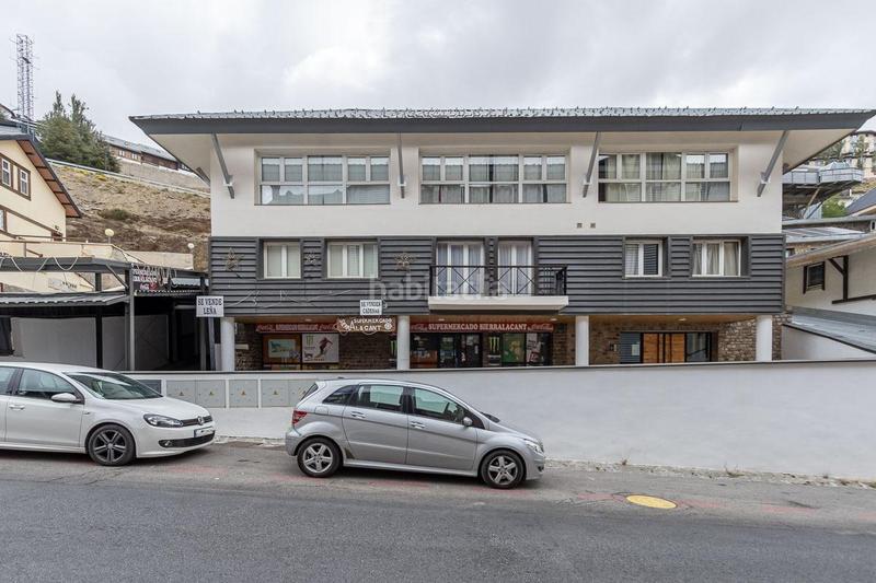 Foto 972a9356-e5fe-4edd-b88c-4bfd22f9ed46. Piso en calle de la fuente del tesoro 54 piso de 4 estancias con garaje y trastero en zona media en Sierra Nevada