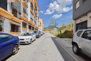 Local Comercial en Calle Islas Bahamas