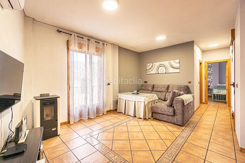 Foto 17456a89-1001-4d31-84d7-f875acddd649. Casa  con negocio en Montillana