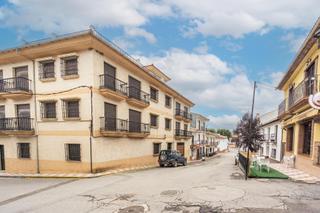 Casa a Montillana. Casa con negocio en montillana