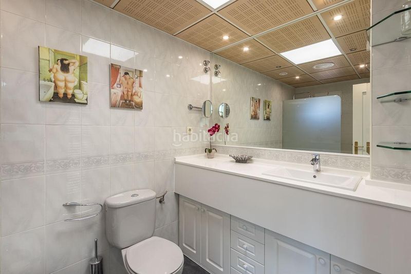 Foto c5ea68ea-4ff9-486d-a1f0-e59a2e5027c9. Casa amb calefacció aparcament piscina a Camino de los Neveros - Serrallo Granada