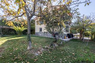 Chalet en Barrio de la Vega. Chalet independiente en monachil