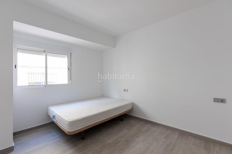 Foto af507581-c2c8-4926-80b3-aa21c3482842. Piso en calle de manuel de falla 9 piso en el Centro en Salobreña