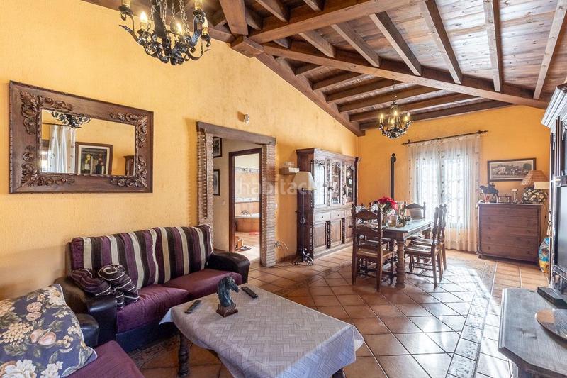 Foto db02ff7b-20ac-4e99-9c5f-d862557d6df6. Chalet with parking in La Zubia Ciudad Zubia (La)