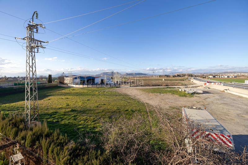 Foto 473e5fc3-0fd1-4a82-958e-f6c03d865d1e. Local comercial a Camino de Ronda Granada