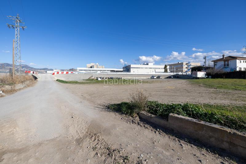 Foto f8ebe761-0ee5-4dd6-b8aa-49bcfe078b9b. Local comercial a Camino de Ronda Granada