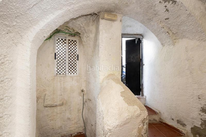 Foto f642ab33-5628-4b8a-8d54-a66f8f72c813. Masía cueva en el sacromonte con magnífica ubicación. en Granada