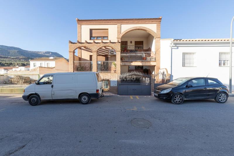 Foto 5c1a7163-9dfa-4eab-8a2e-110c8342b015. Pis a calle de fabrica nueva 4 a Íllora