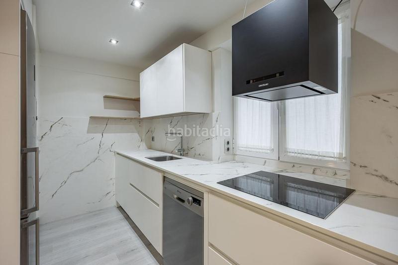 Foto cf411d9f-01ee-49c8-9982-22bafff89445. Piso atención! piso totalmente reformado con grandes calidades en pleno centro en Granada